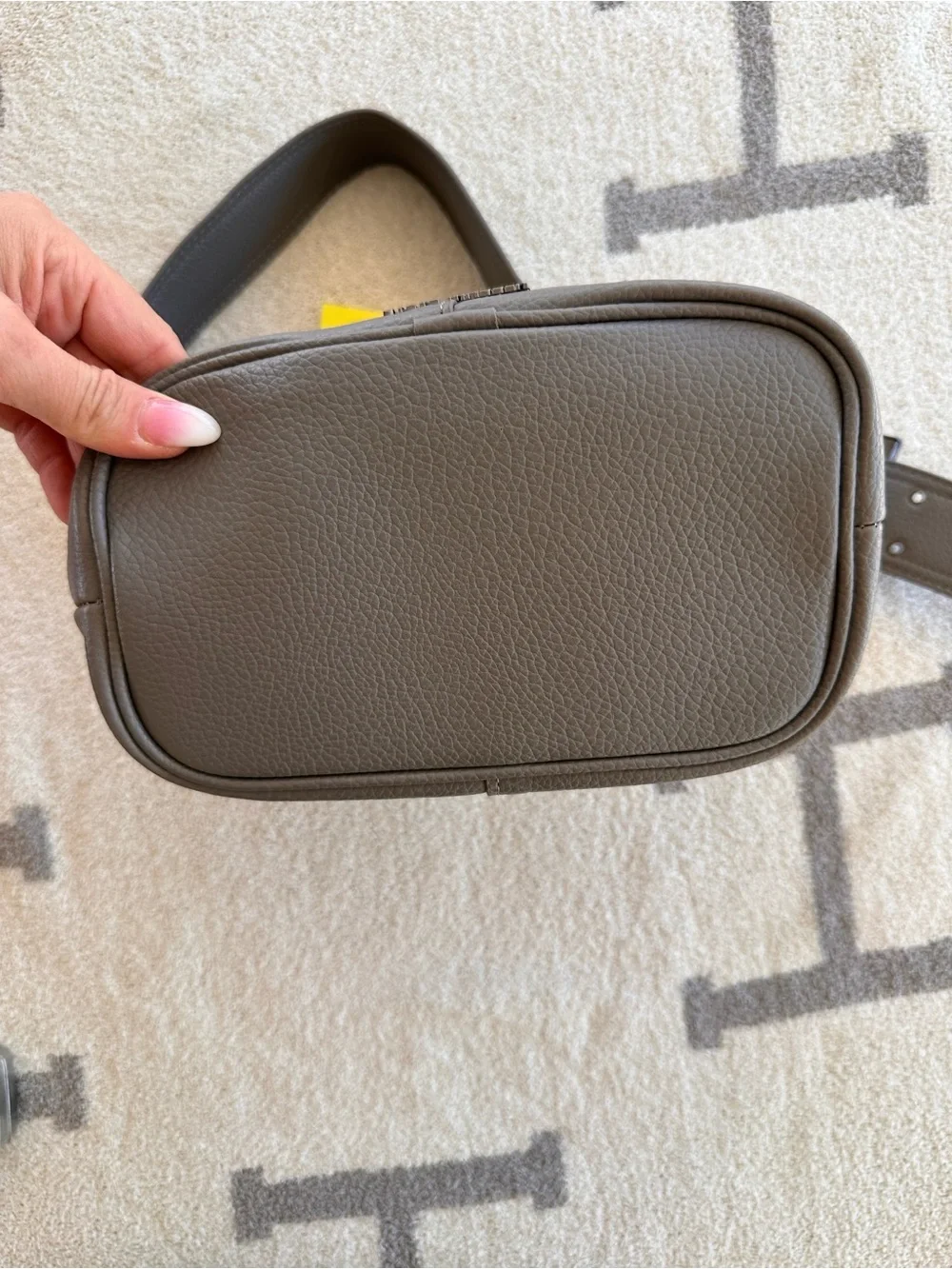 Gray Steve Madden bag